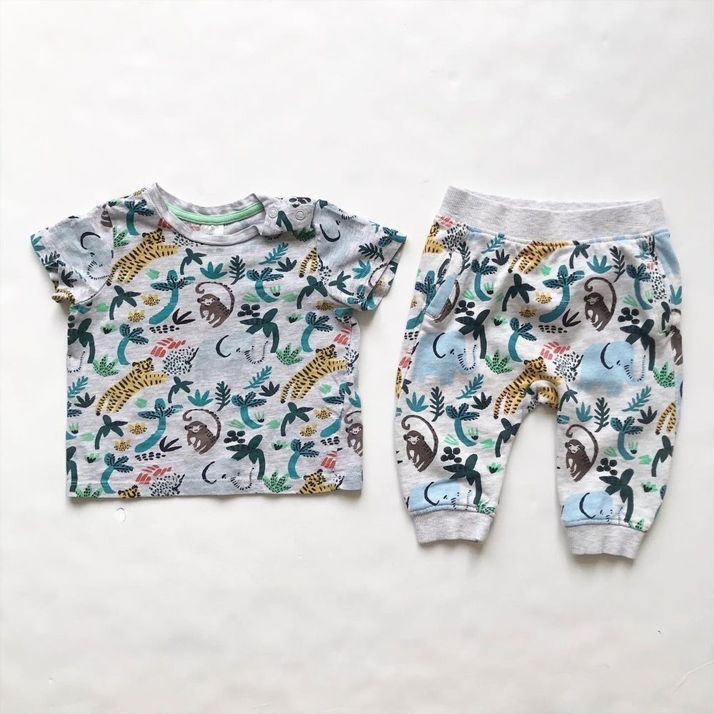 H&M jungle print t-shirt /jogger set EUC 3-6 months
